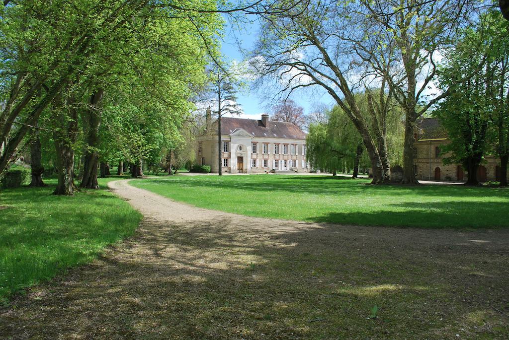 Domaine De Vauluisant Villa Courgenay Exterior photo